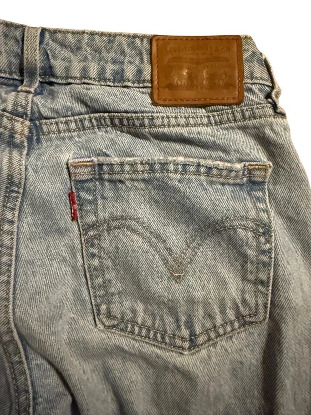 Levi's Low Loose Light Blue Ripped Wide-Leg Jeans Size 25/32